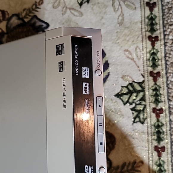 WITH REMOTE Gently loved Panasonic DVD MP3 JPEG player model DVD-S29 WITH REMOTE - Picture 4 of 12